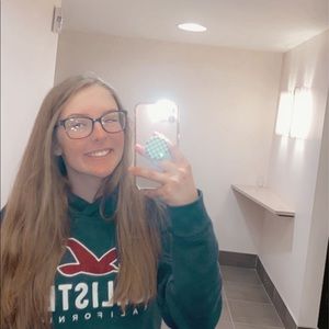 Meet your Posher, Leah